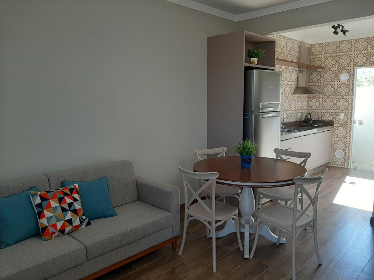 Excelente Sobrado Confortavel No Centro De Tijucas Proximo As Praias エクステリア 写真