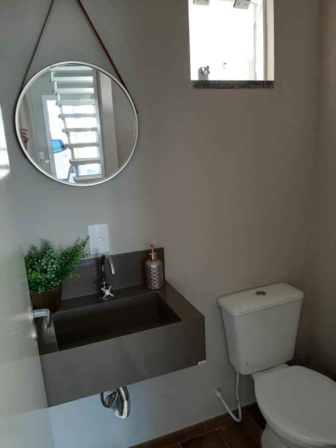 Excelente Sobrado Confortavel No Centro De Tijucas Proximo As Praias エクステリア 写真